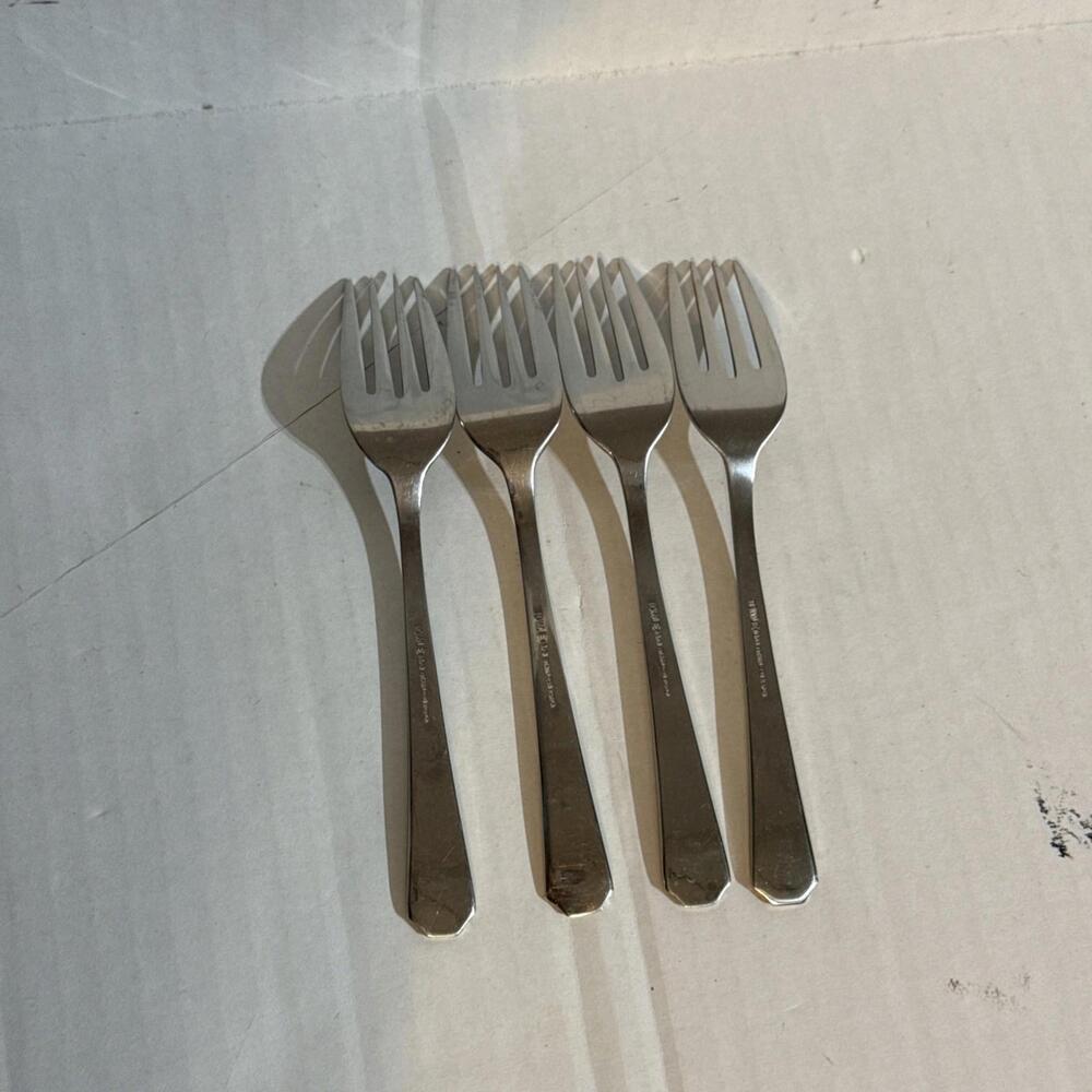 Set of 4 Towle 18/8 Stainless Steel Vintage Salad Forks - Picture 2 of 7